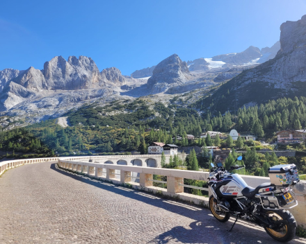 Motorrijden in de Dolomieten in Italië