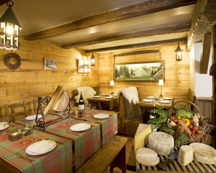 Les Saytels Restaurant
