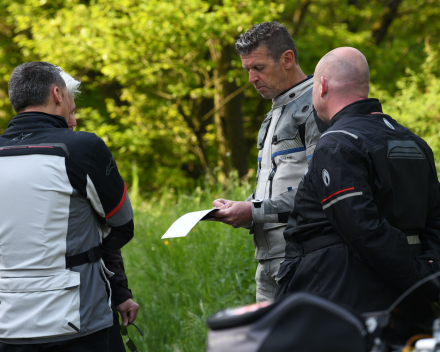 Leren motorrijden in de bergen